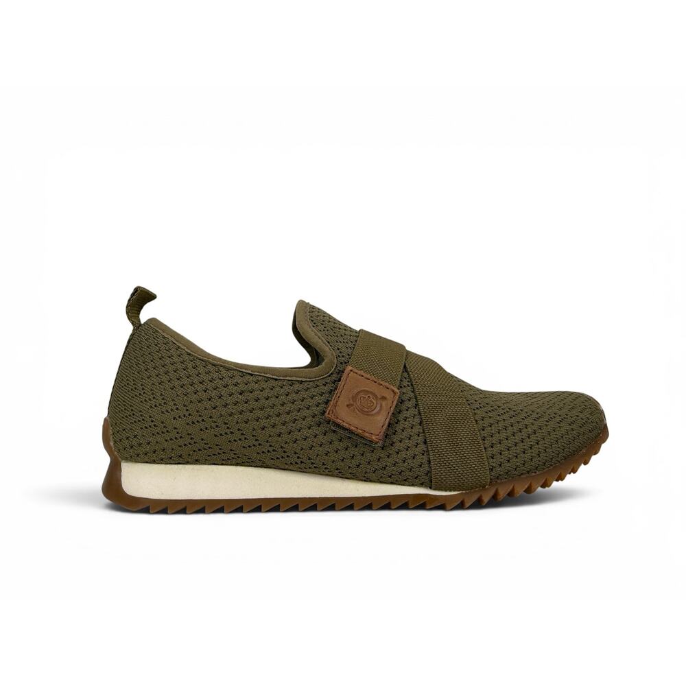 Born Newbury Sneakers Womens 9 Green Knit Slip On Casual Comfort